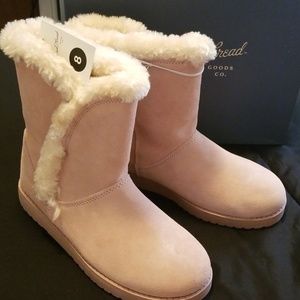 New Universal Thread Goods Company Boots